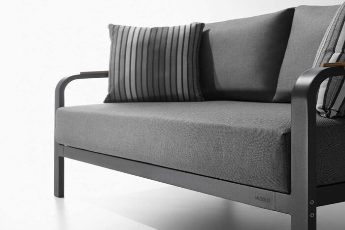 Canapé de jardin haut de gamme en aluminium gris anthracite 2 places de la collection Visconti.