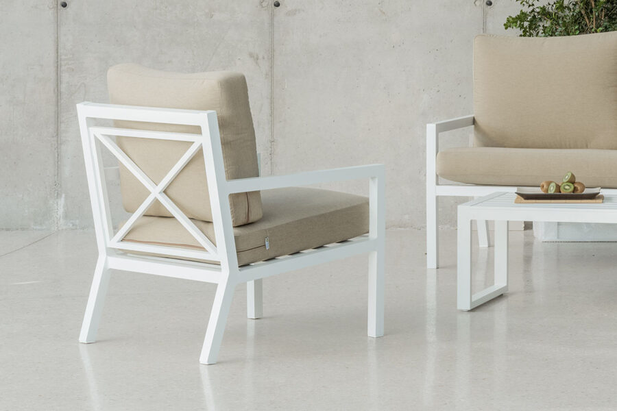 Détail dos fauteuil de jardin aluminium blanc Enzo