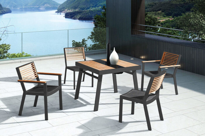 Ensemble chaises et table de jardin 4 places carrée en aluminium noir et plateau en teck, York.