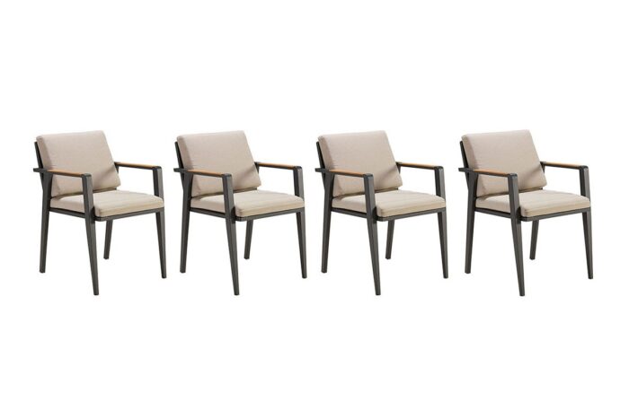 Quatre chaises d'extérieur avec accoudoirs Emoti.