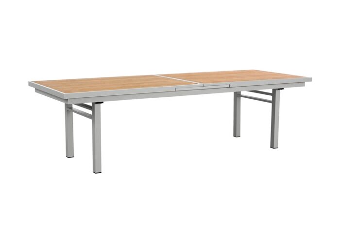 Très grande table de jardin extensible en aluminium blanc et plateau en teck massif.