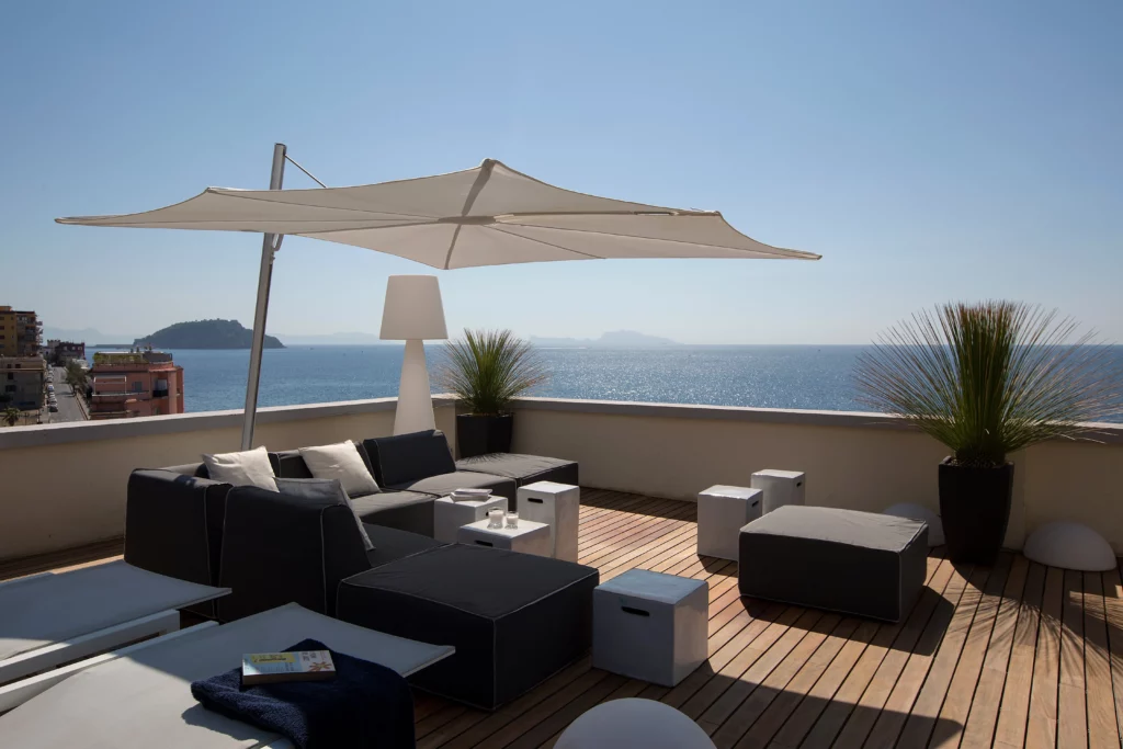 Hôtels et Yachts 83 Spectra - Ernesto Fusco - Sea Br (2)