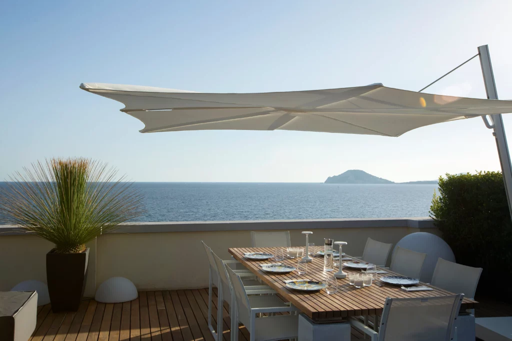 Hôtels et Yachts 81 Spectra - Ernesto Fusco - Sea Br